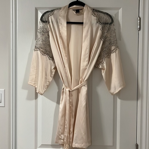 Victoria’s Secret Robe - Picture 3 of 5